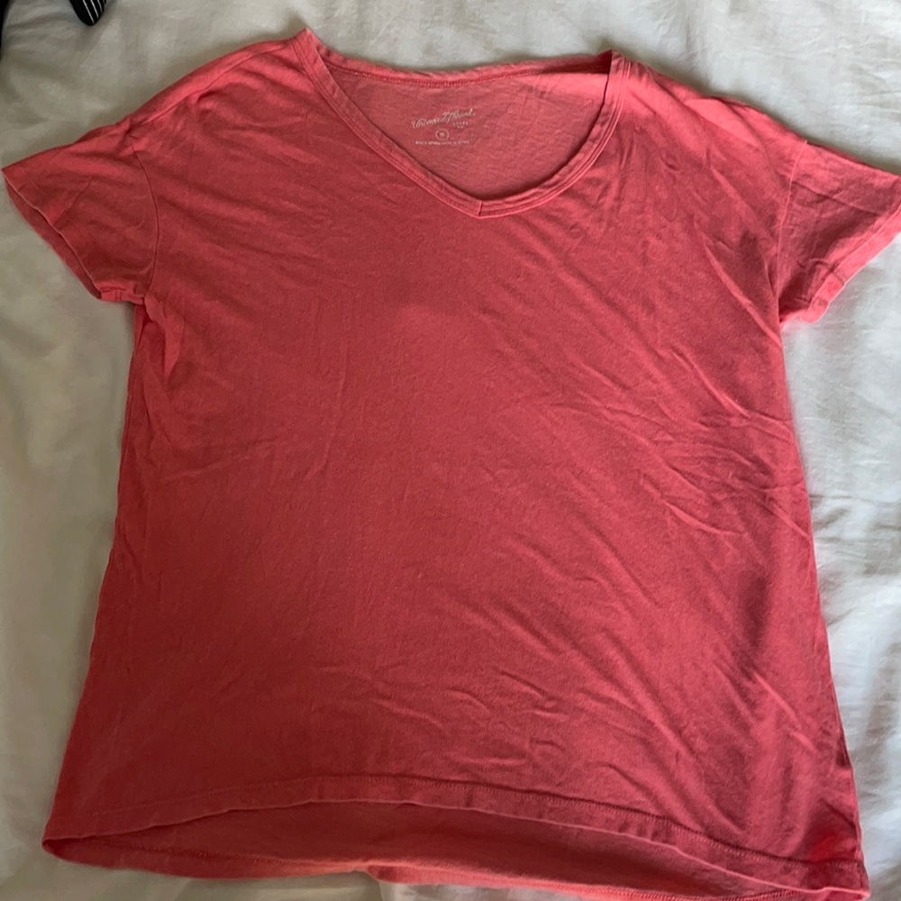 Universal Threads XS V-Neck